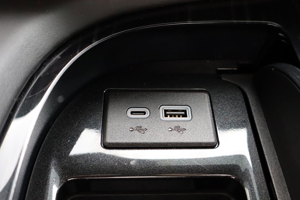 Used 2024 Cadillac Escalade ESV V w/ LPO, ONYX Package AWD/4WD image 42