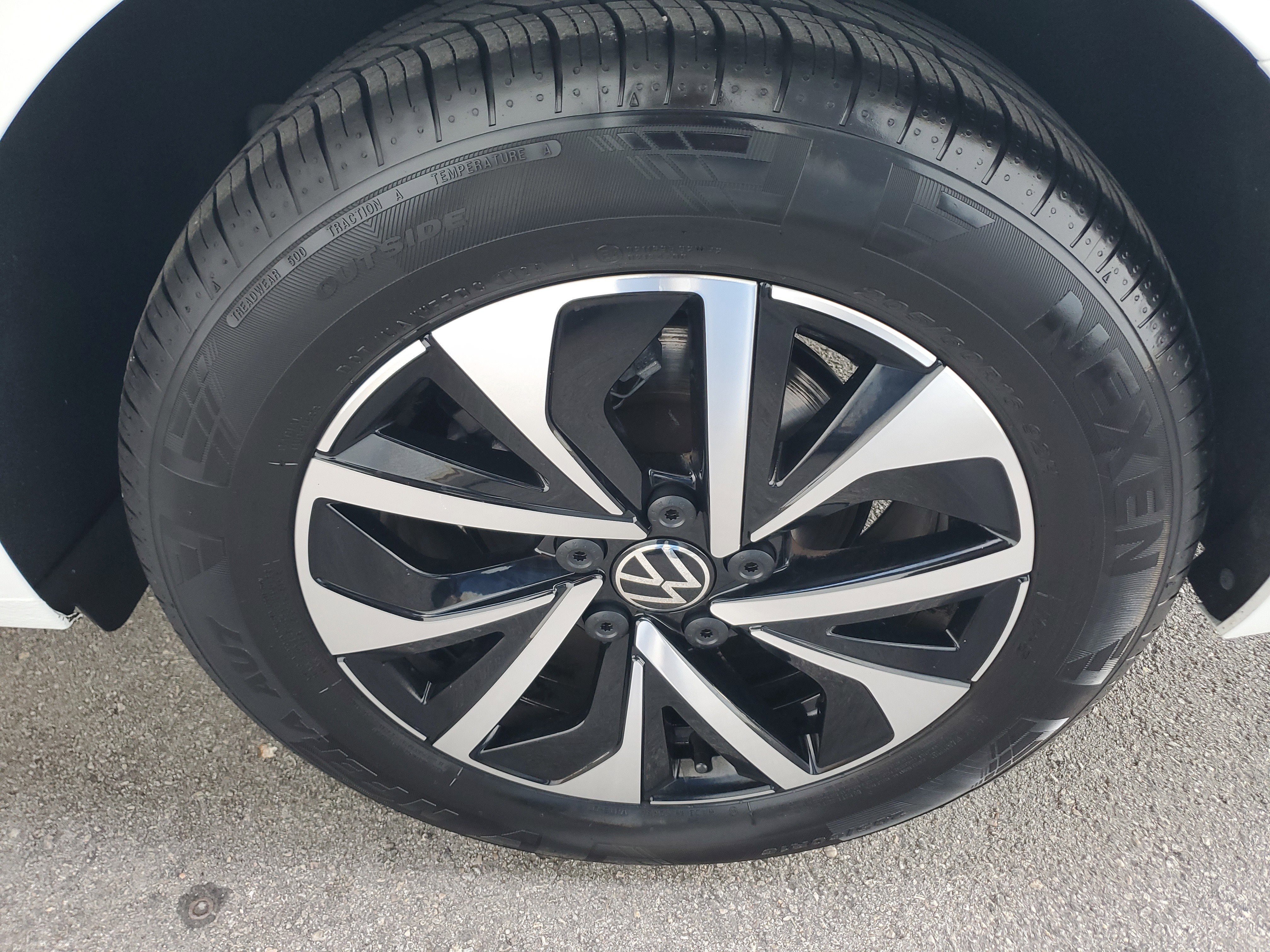 Used 2025 Volkswagen Jetta S image 27