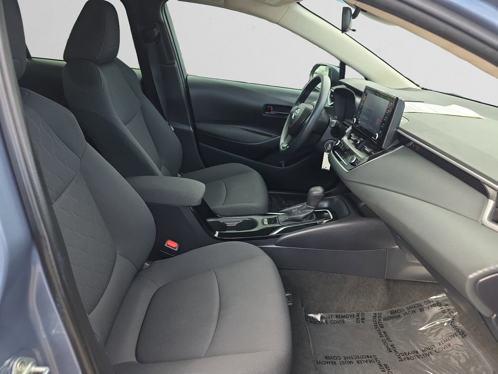 Used 2022 Toyota Corolla LE image 16