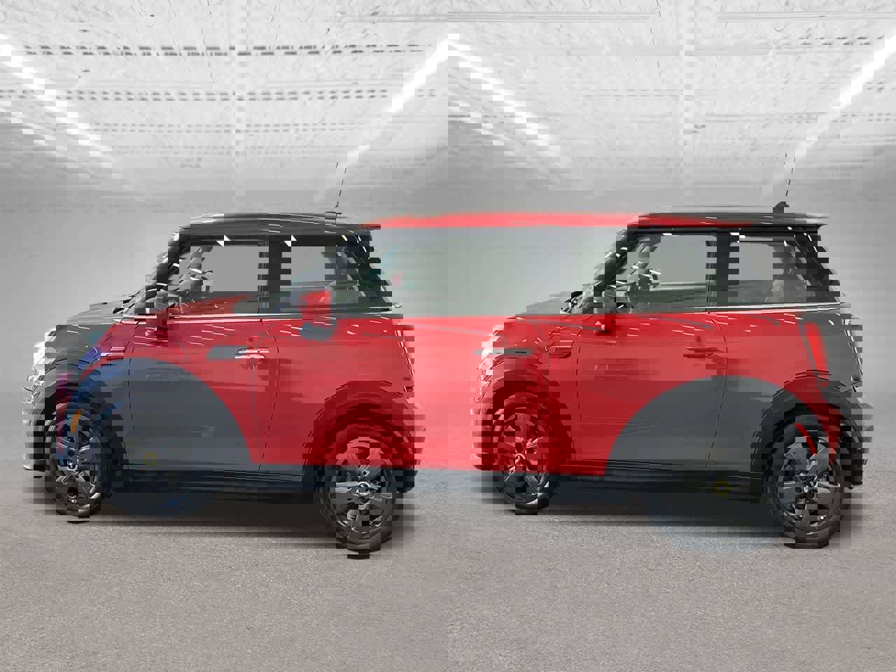 Certified 2024 MINI Cooper SE image 2