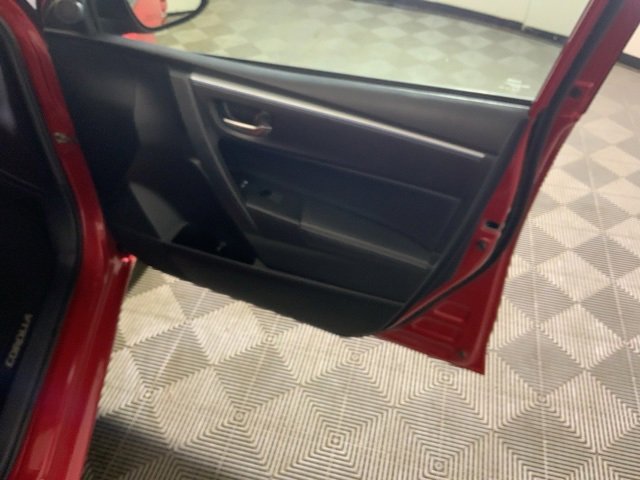 Used 2015 Toyota Corolla S image 31
