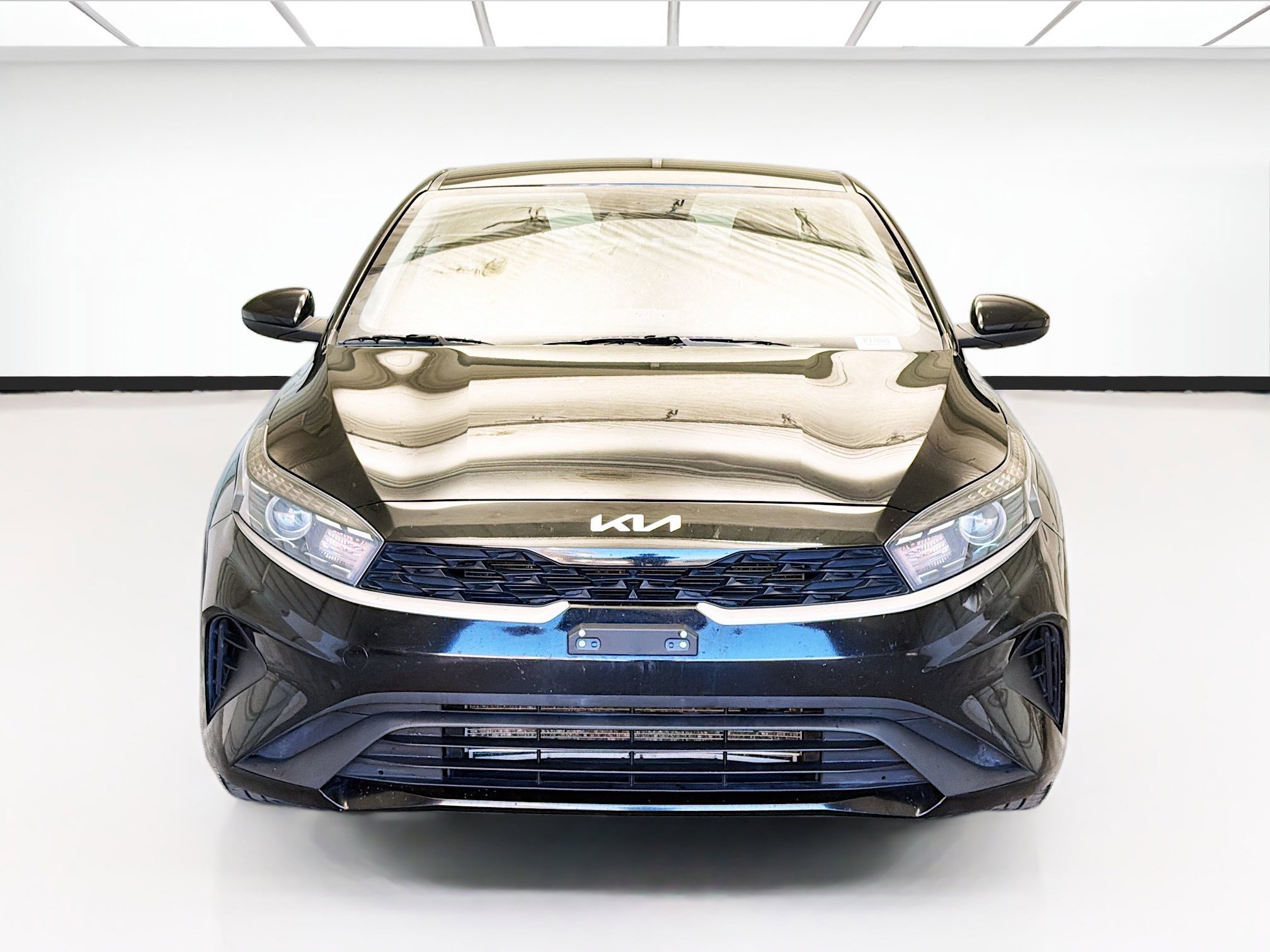 Used 2024 Kia Forte LXS image 2