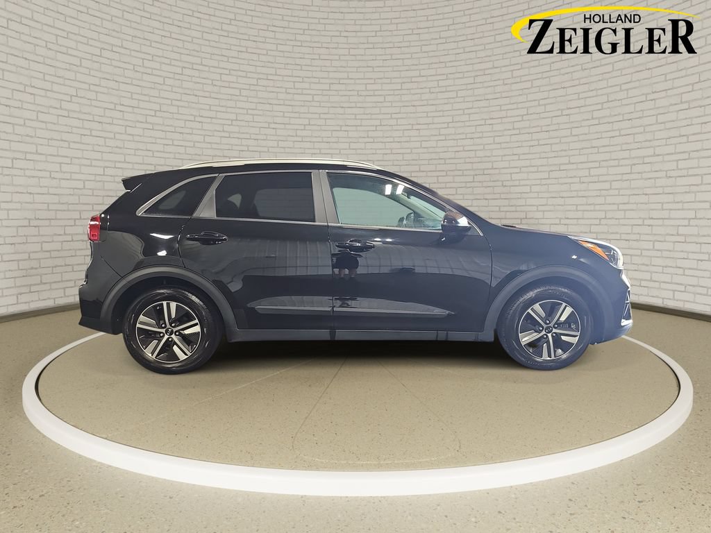 Used 2021 Kia Niro LXS FWD image 4