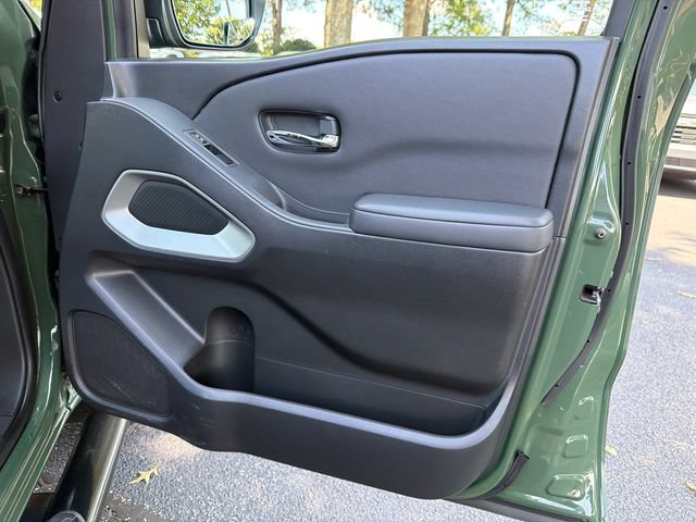 Used 2022 Nissan Frontier SV RWD image 14
