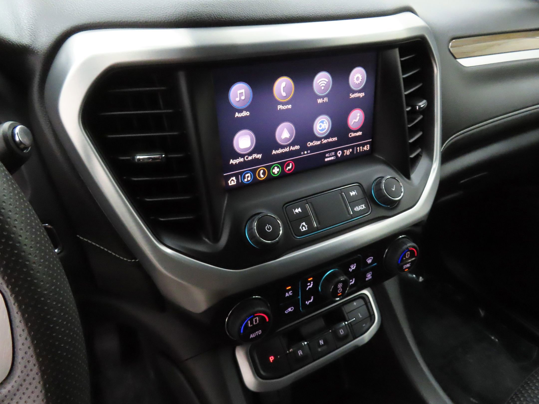 Used 2023 GMC Acadia SLE w/ Driver Convenience Package image 17