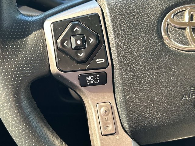 Used 2019 Toyota 4Runner SR5 AWD/4WD image 34