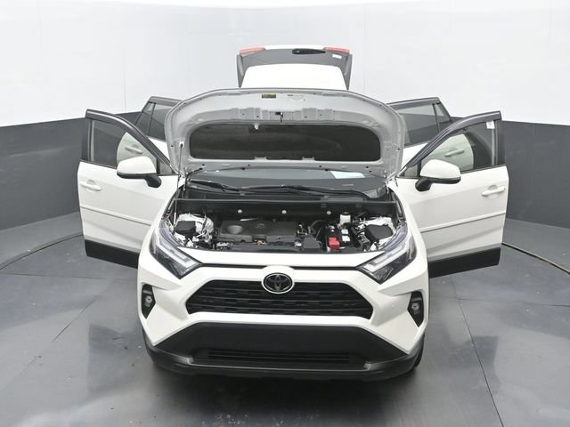 Used 2022 Toyota RAV4 XLE Premium AWD/4WD image 35