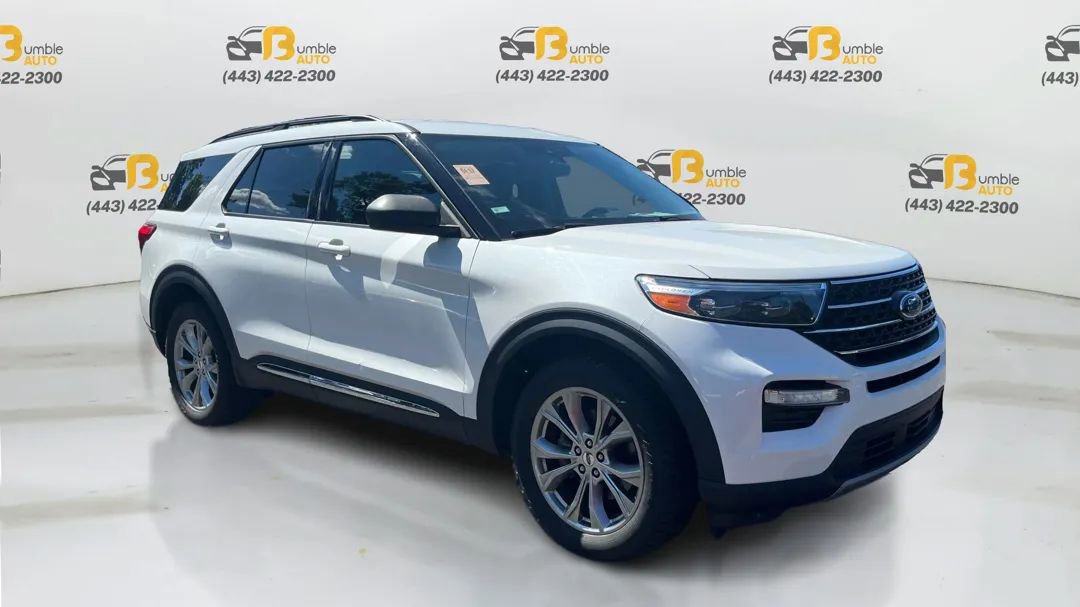 Used 2021 Ford Explorer XLT w/ Equipment Group 202A image 3