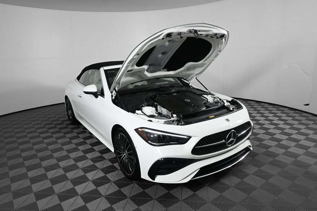 Certified 2024 Mercedes-Benz CLE 450 4MATIC Cabriolet image 31