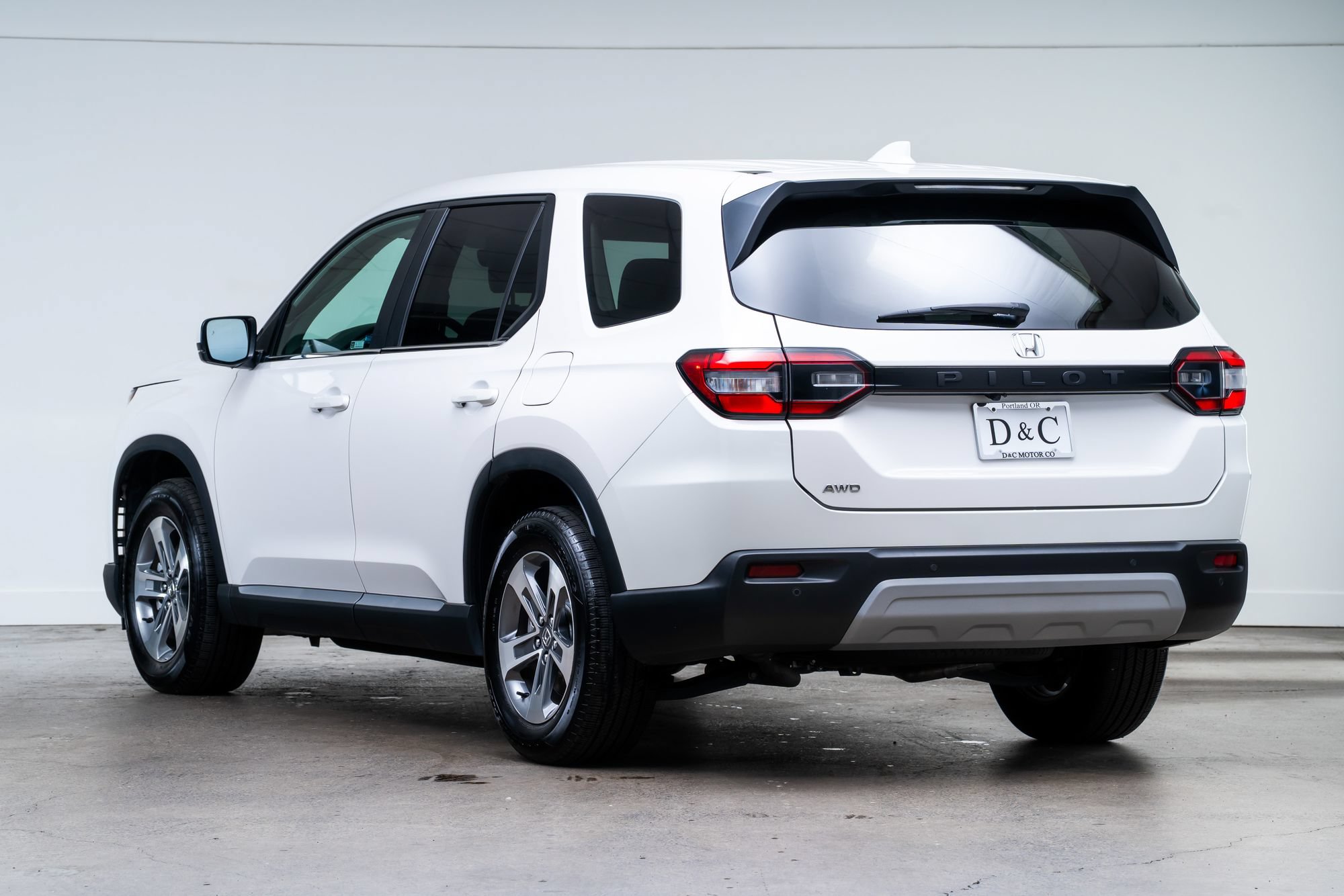Used 2025 Honda Pilot EX-L image 5