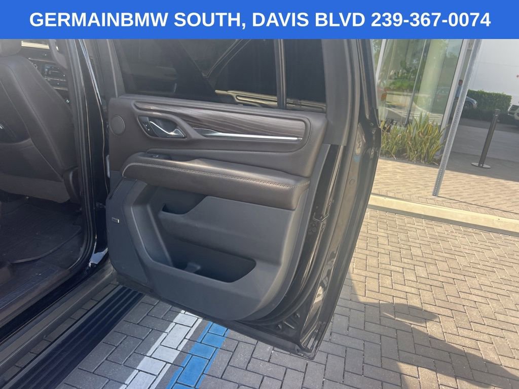 Used 2021 GMC Yukon XL Denali w/ Denali Premium Package AWD/4WD image 16