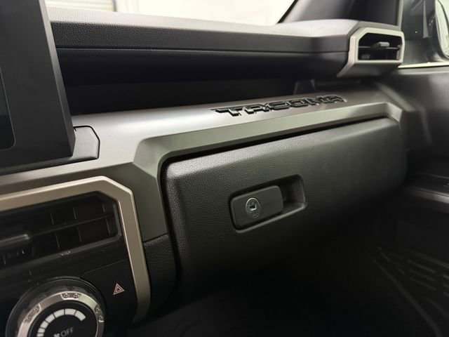 Used 2024 Toyota Tacoma TRD Sport AWD/4WD image 24