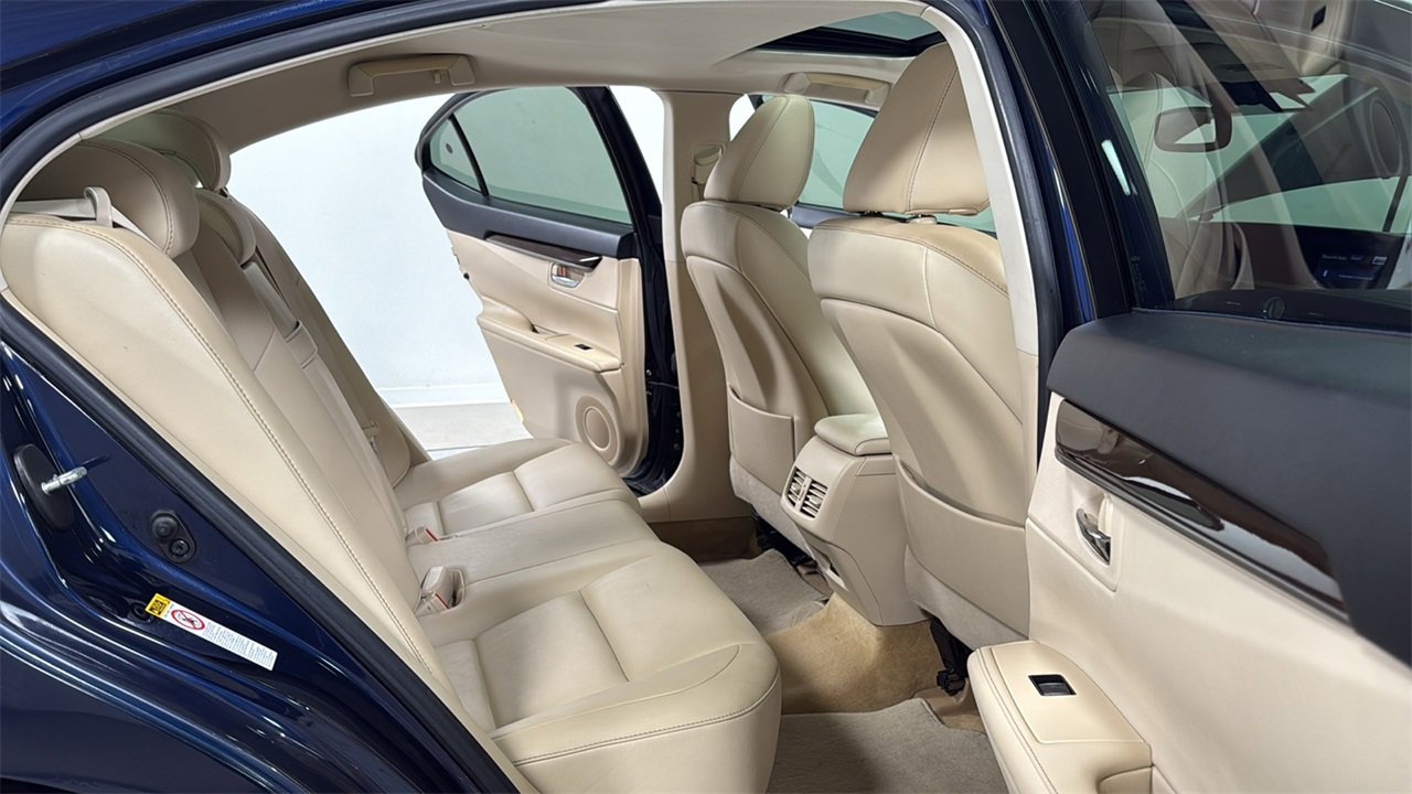 Used 2013 Lexus ES 350 image 17