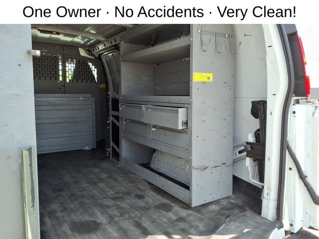 Used 2021 Chevrolet Express 3500 w/ Driver Convenience Package RWD image 21