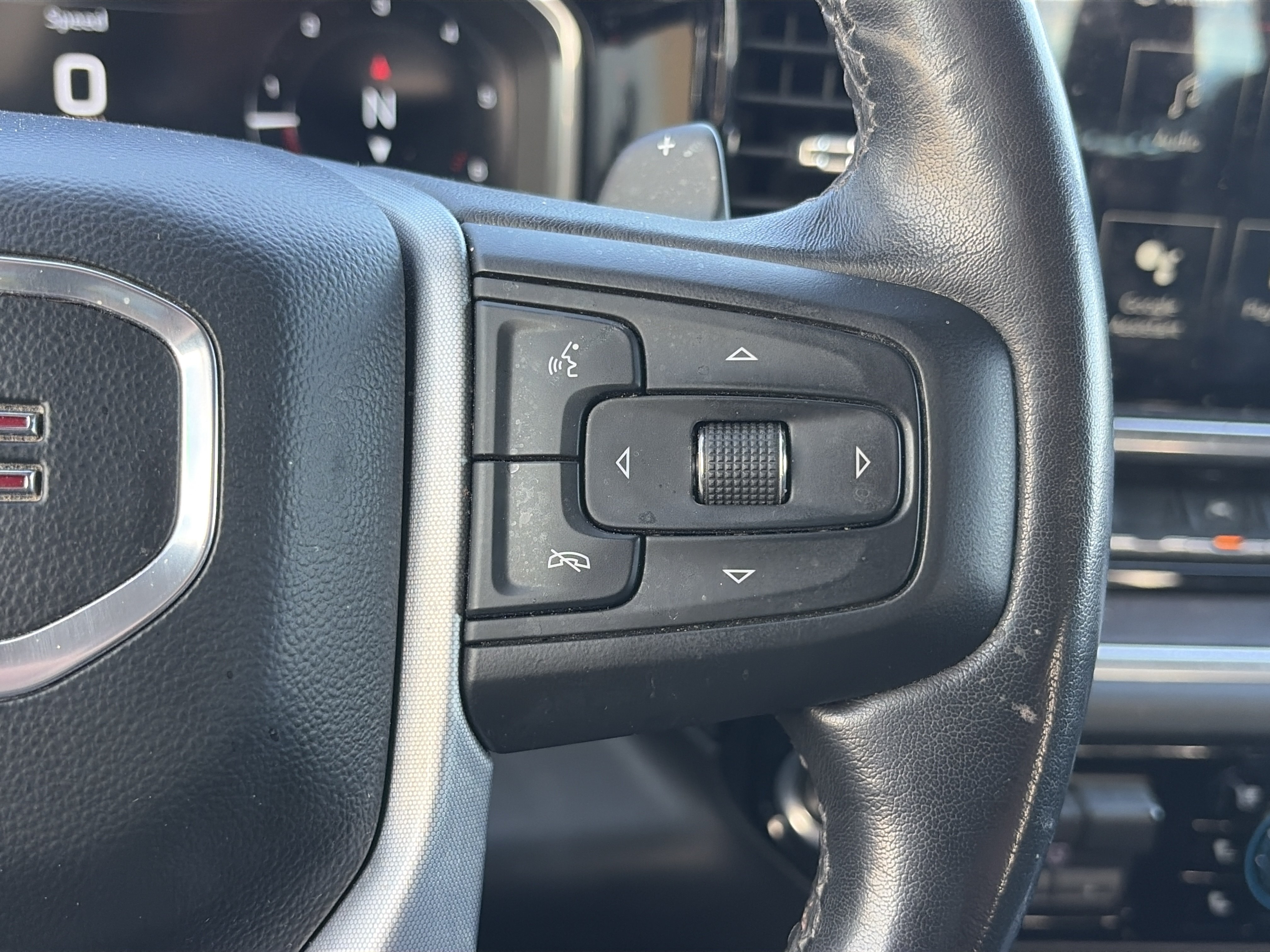 Used 2022 GMC Sierra 1500 SLT w/ SLT Premium Package AWD/4WD image 21