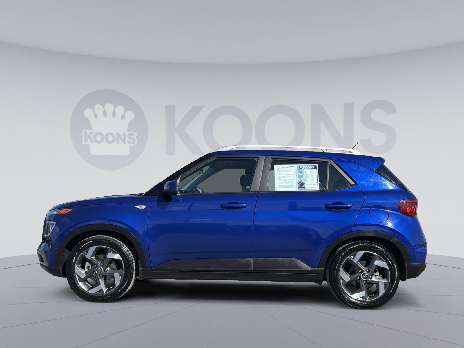 Certified 2023 Hyundai Venue SEL image 2