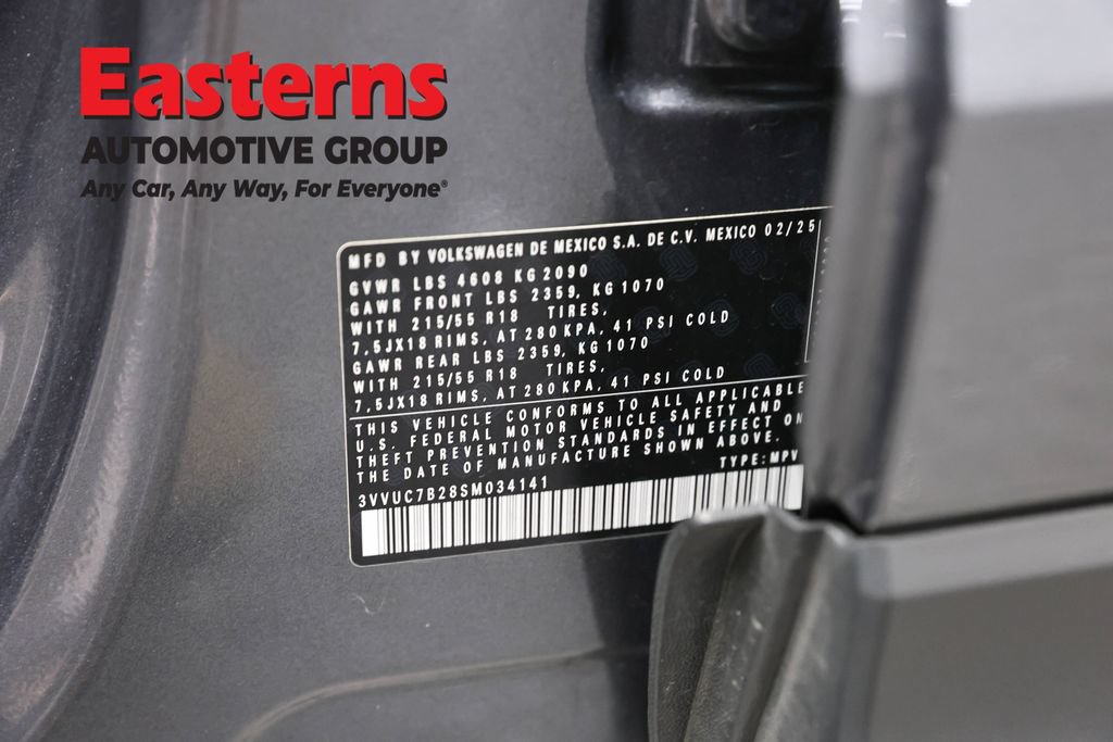 Used 2025 Volkswagen Taos SE AWD/4WD image 34