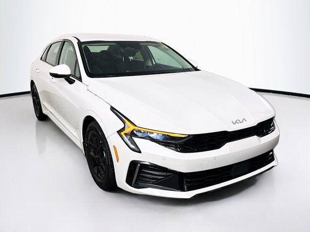 New 2025 Kia K5 LXS FWD image 3