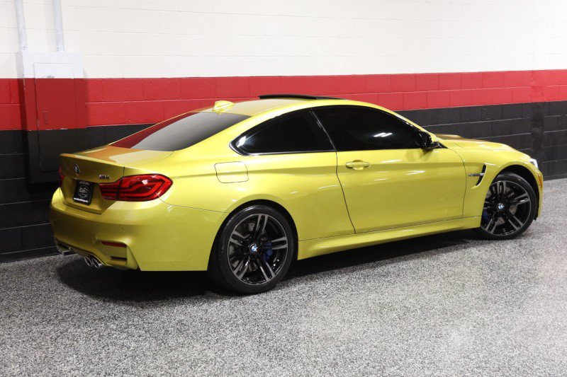 Used 2019 BMW M4 Coupe w/ Executive Package RWD image 9