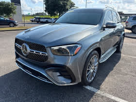 Used 2025 Mercedes-Benz GLE 450e 4MATIC image 2