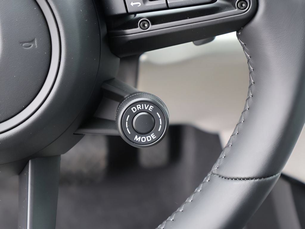 New 2026 Porsche Cayenne E-Hybrid Coupe AWD/4WD image 32