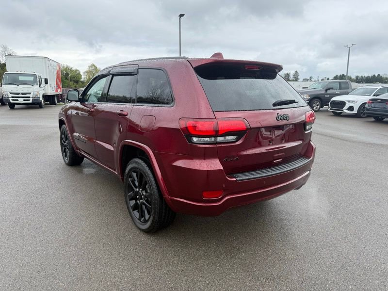 Used 2020 Jeep Grand Cherokee Altitude AWD/4WD image 10