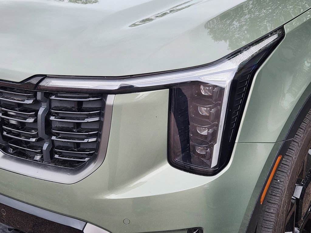 Certified 2025 Kia Sorento X-Line EX AWD/4WD image 4
