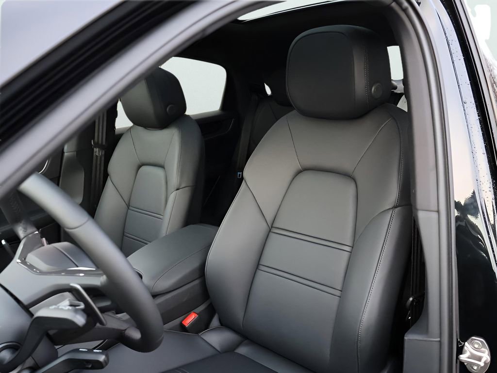 New 2026 Porsche Cayenne S AWD/4WD image 5