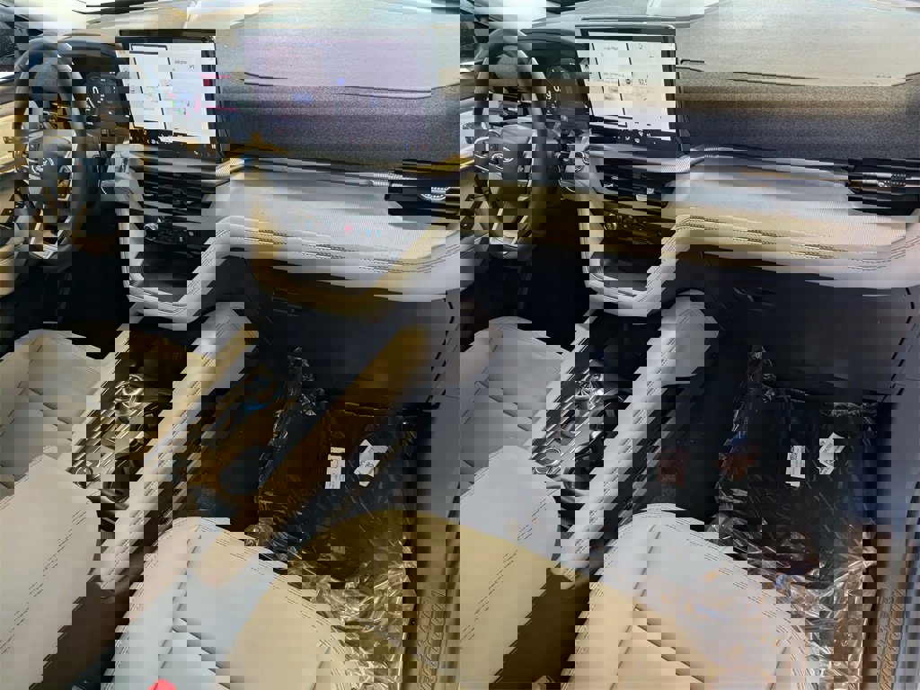 New 2026 Ford Explorer Active w/ Active Comfort Package image 21