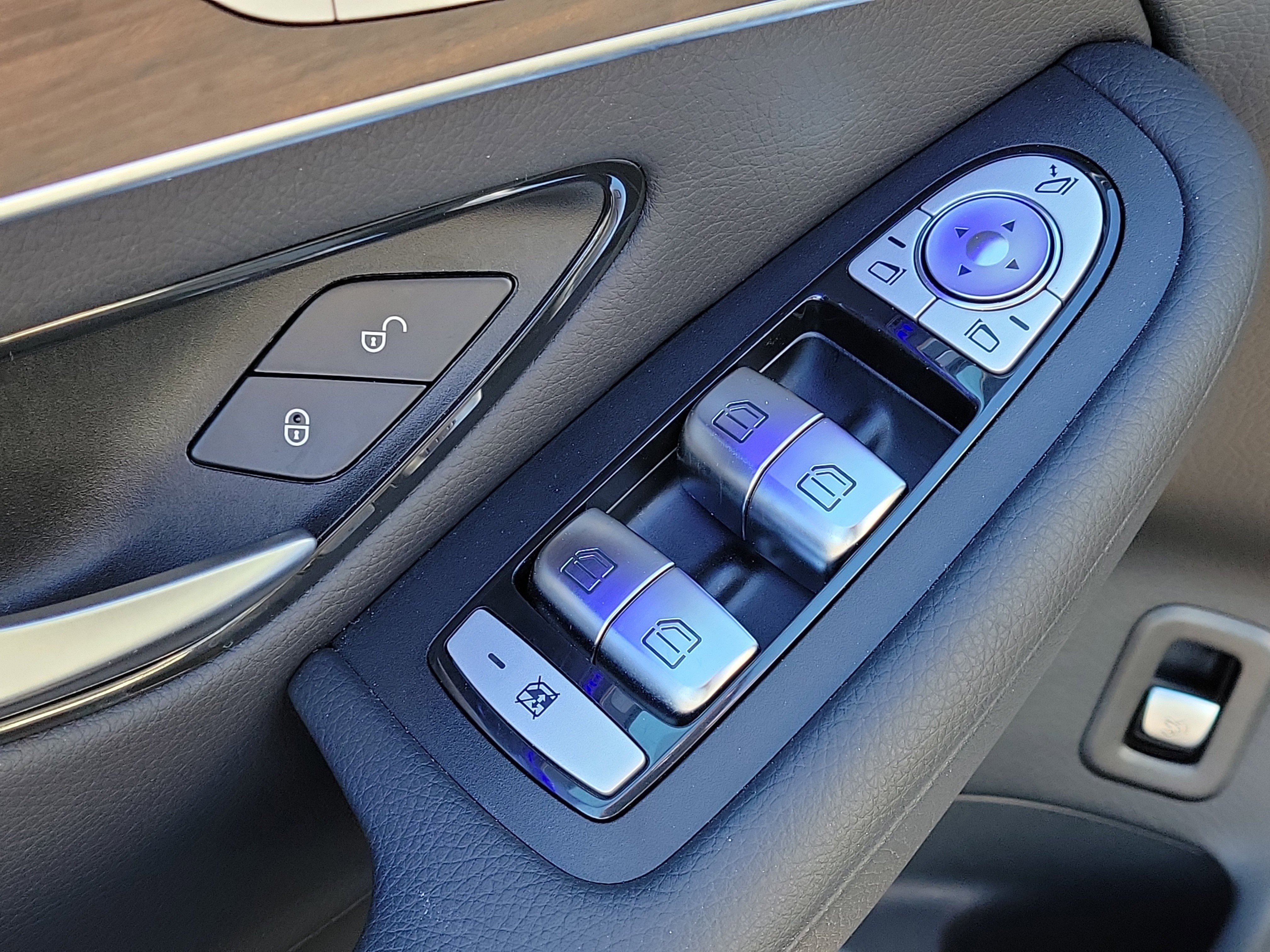 Used 2022 Mercedes-Benz GLC 300 4MATIC image 20