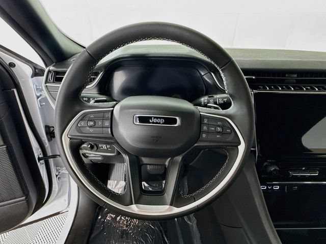 New 2027 Jeep Grand Cherokee Laredo AWD/4WD image 11