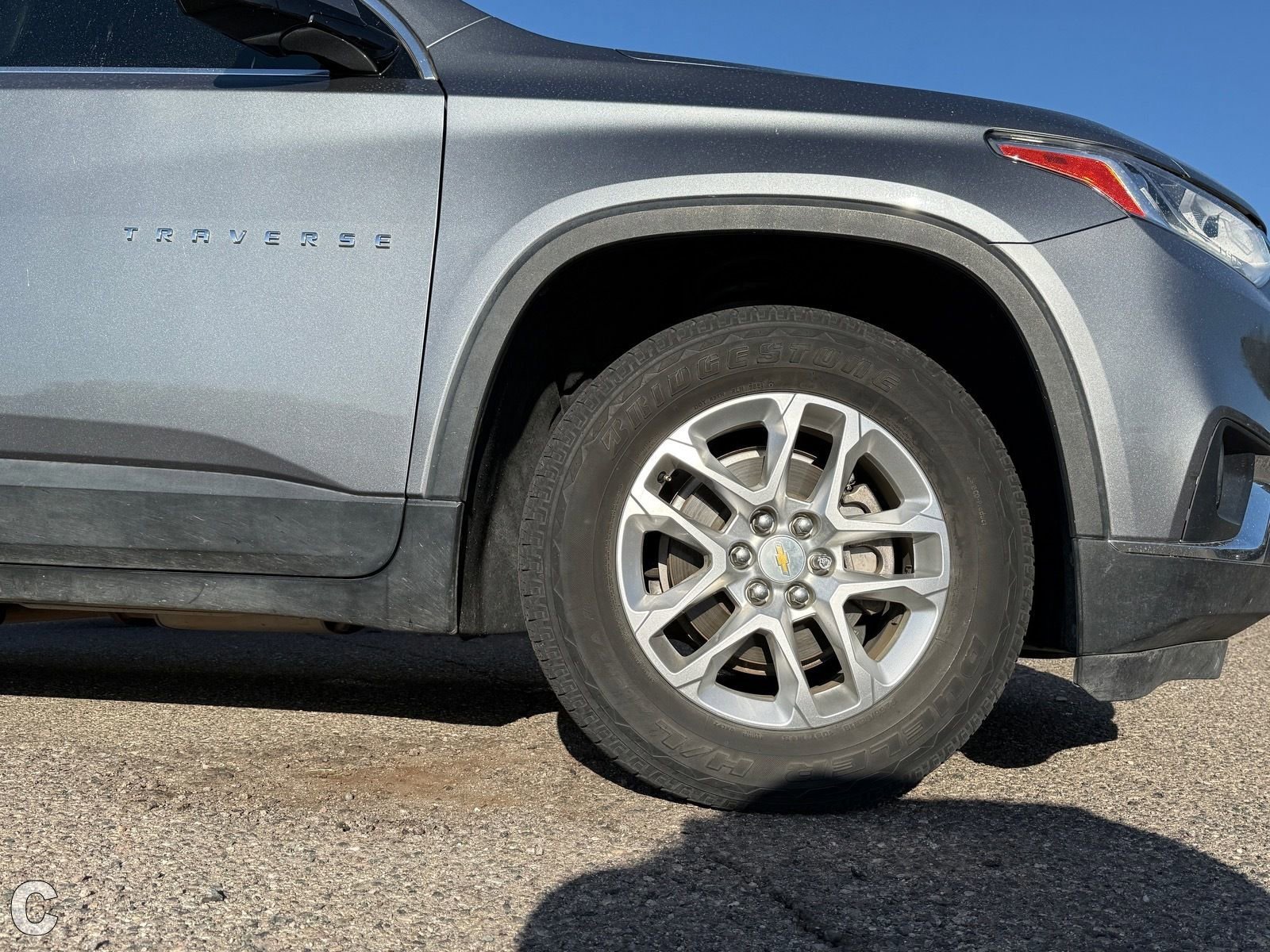 Used 2020 Chevrolet Traverse LT FWD image 6