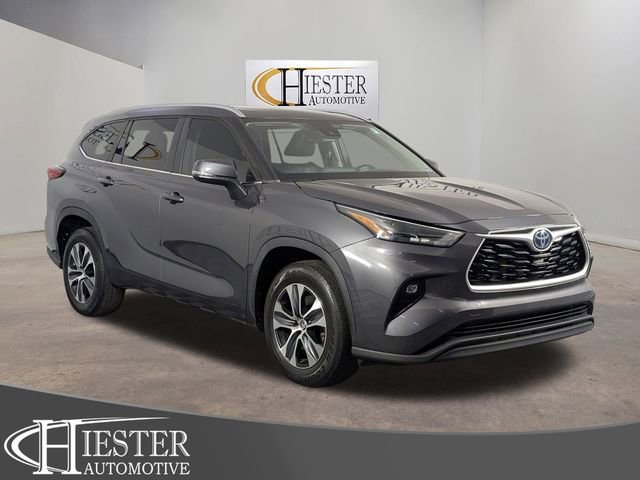 Used 2023 Toyota Highlander XLE image 1