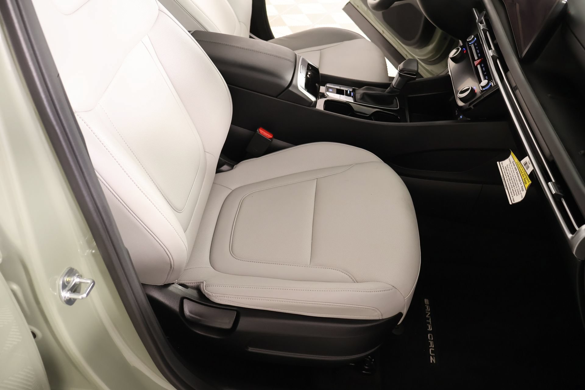 Certified 2026 Hyundai Santa Cruz SEL FWD image 13