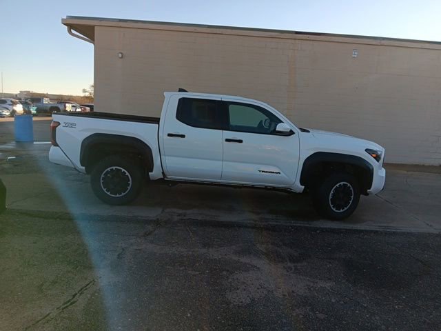 Used 2024 Toyota Tacoma 4x4 Double Cab image 36