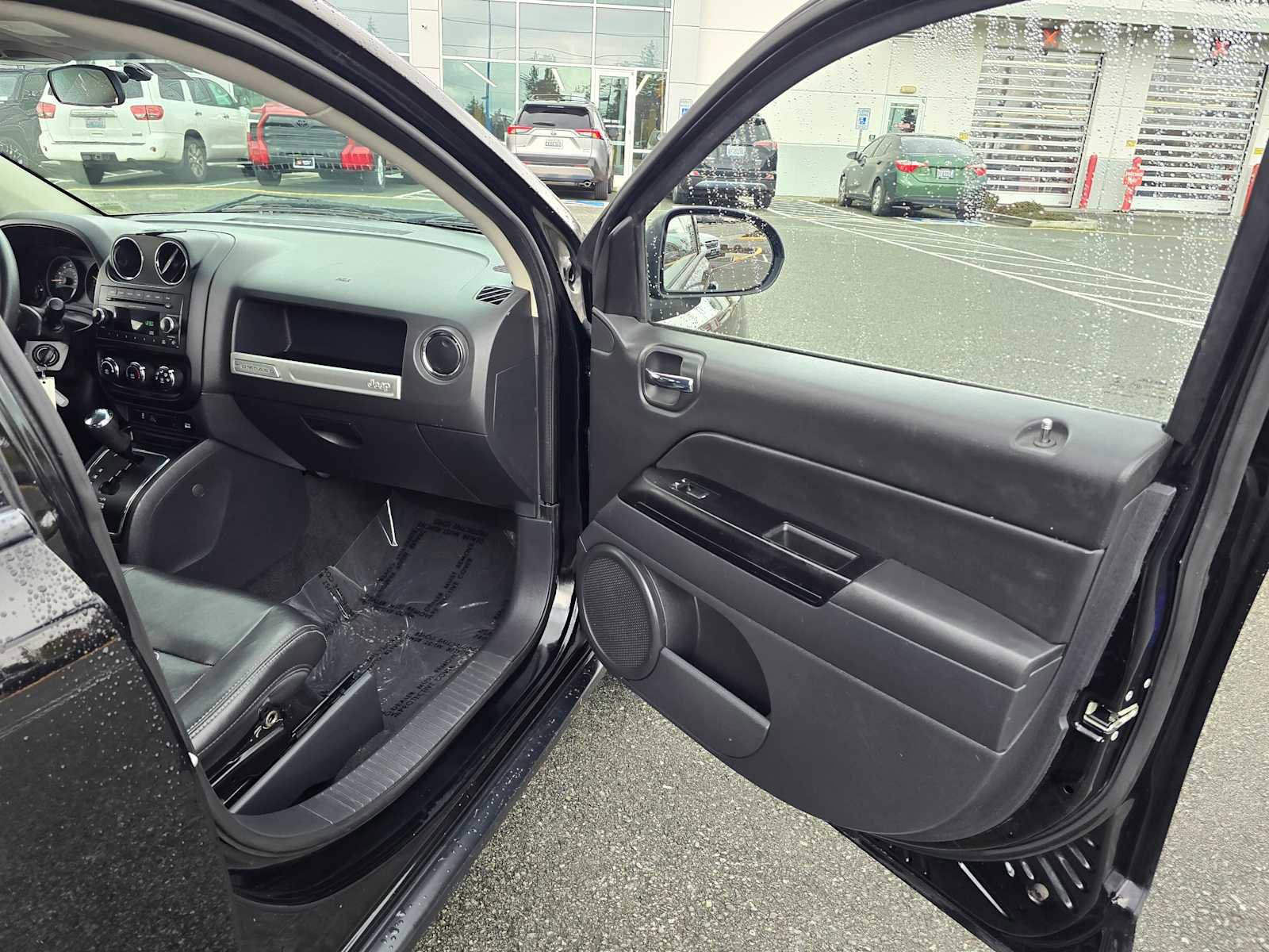 Used 2015 Jeep Compass Sport image 10