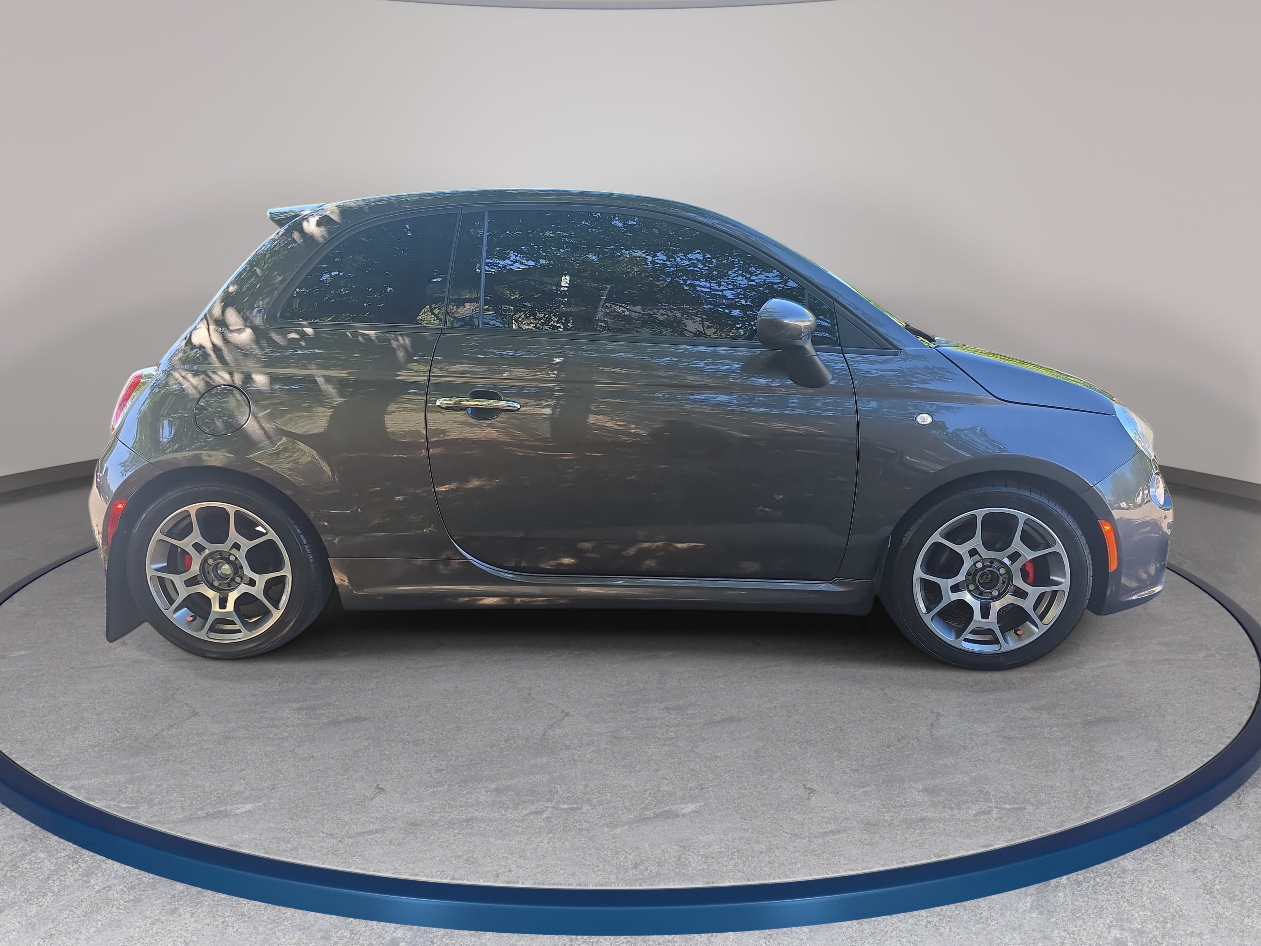 Used 2015 FIAT 500 Sport FWD image 4