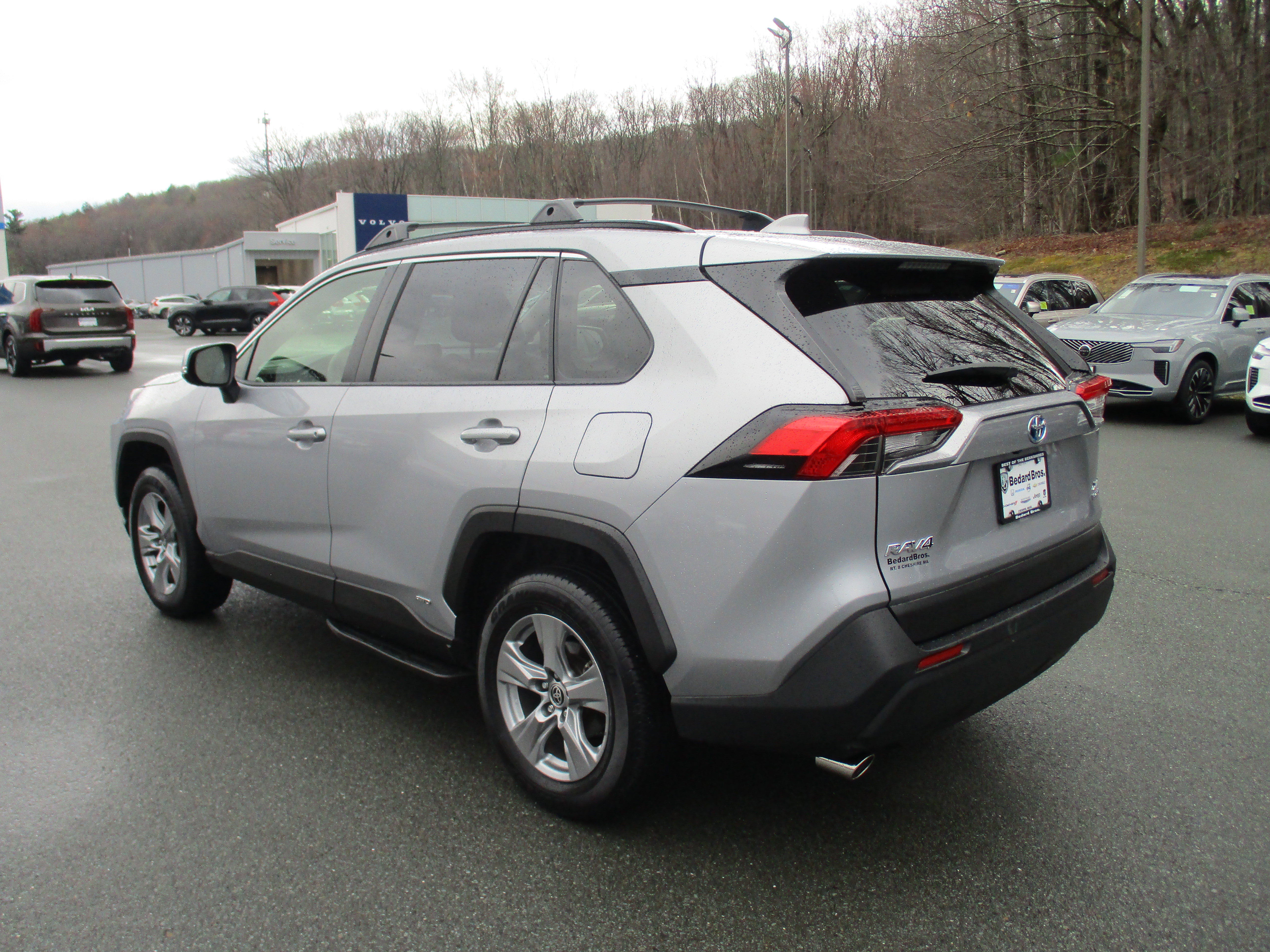 Used 2024 Toyota RAV4 XLE image 7