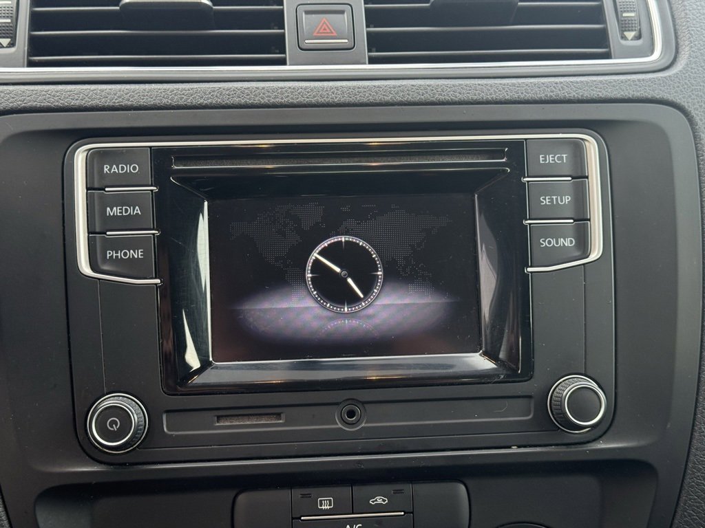 Used 2017 Volkswagen Jetta S image 17