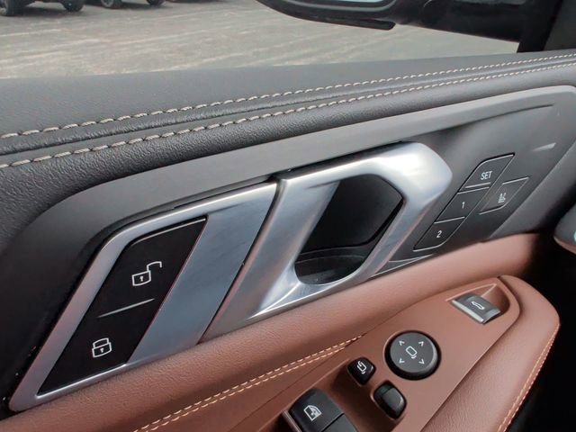 Used 2026 BMW X5 xDrive40i AWD/4WD image 30