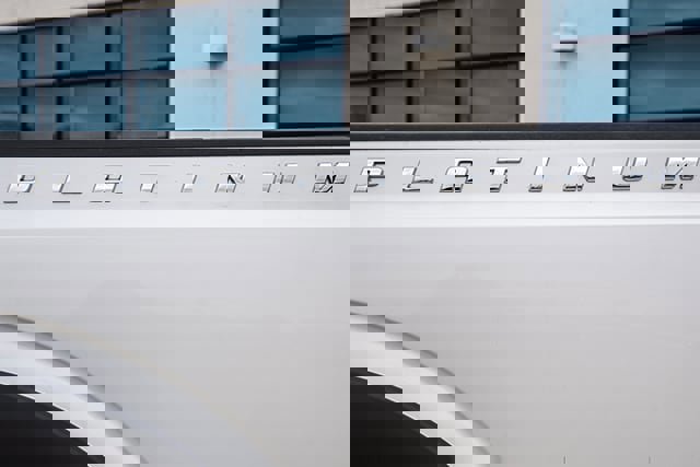 Used 2013 Ford F250 Platinum w/ Platinum Pkg image 19