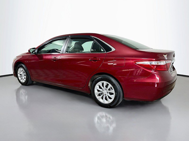 Used 2017 Toyota Camry LE FWD image 5