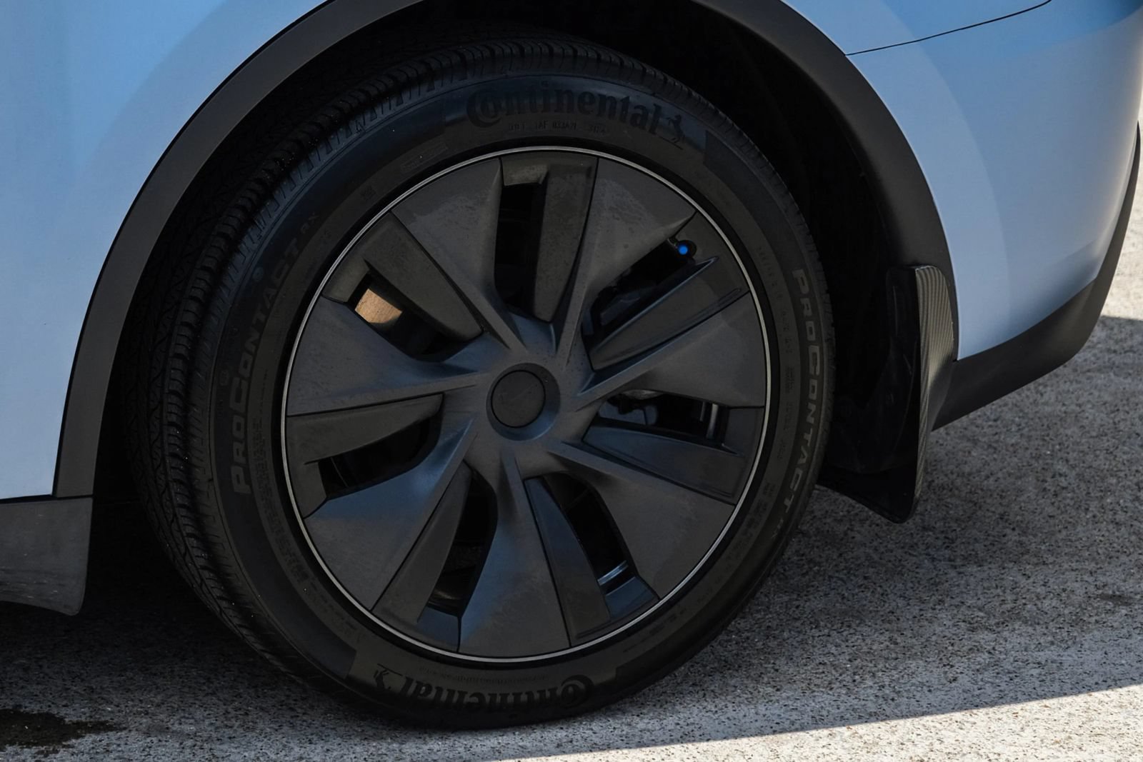 Used 2025 Tesla Model Y Long Range RWD image 53