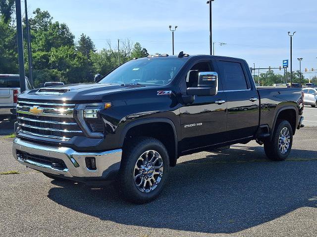 New 2026 Chevrolet Silverado 2500 LTZ w/ LTZ Premium Package AWD/4WD image 2