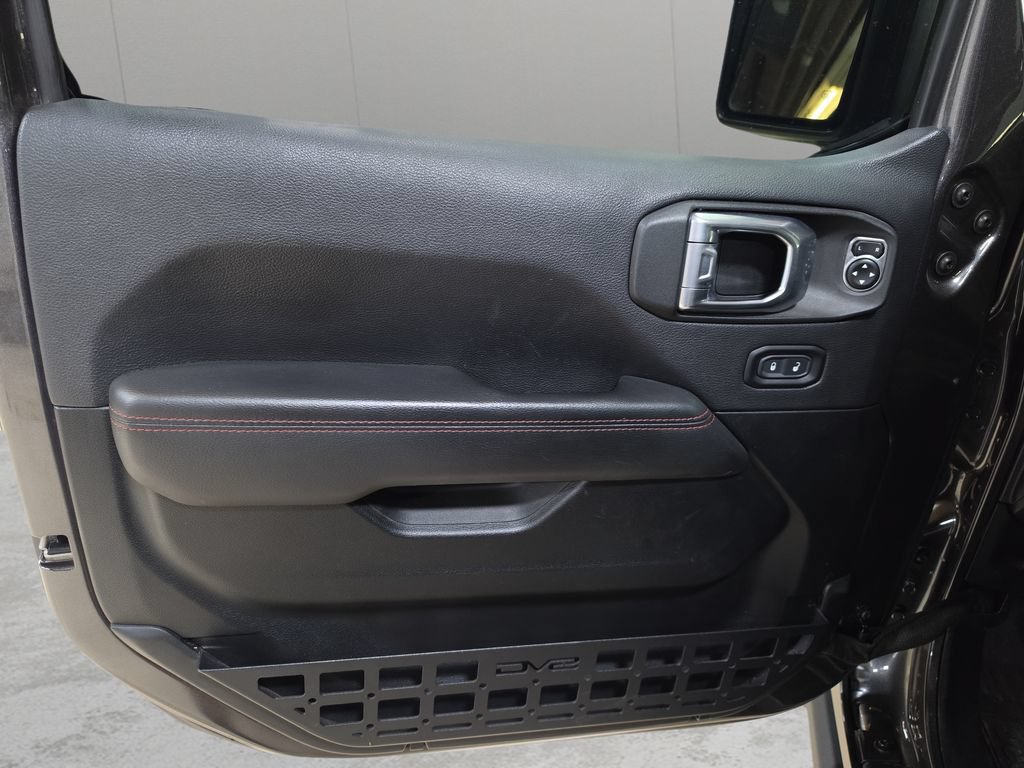 Used 2021 Jeep Gladiator Rubicon AWD/4WD image 14