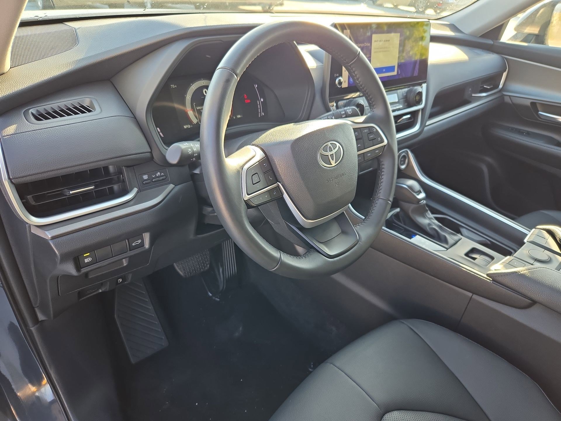 Used 2025 Toyota Grand Highlander FWD image 13