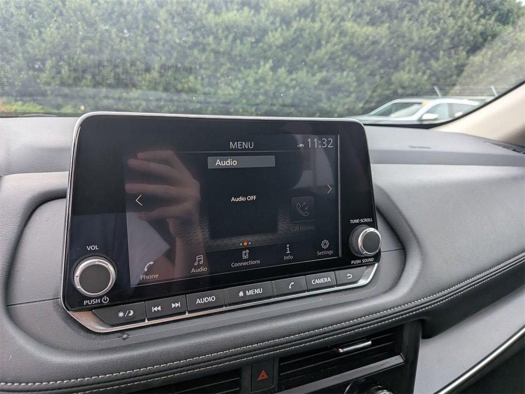 Used 2024 Nissan Rogue SV image 17