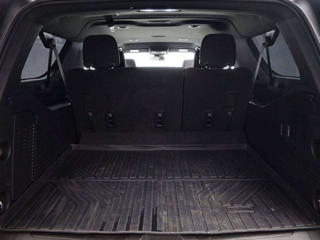 Used 2023 GMC Yukon XL SLE RWD image 32
