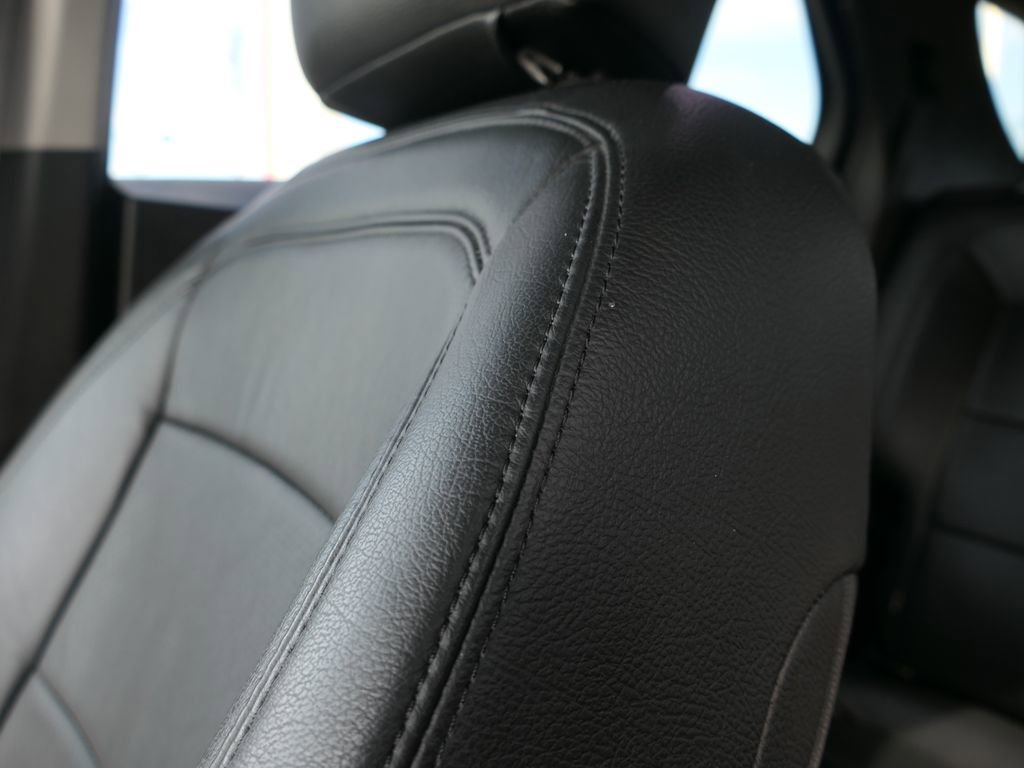 Used 2020 Chevrolet Equinox LS w/ LS Convenience Package image 13