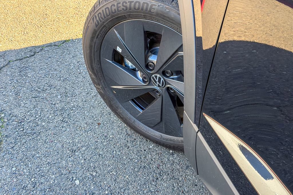 New 2026 Volkswagen Taos S image 10